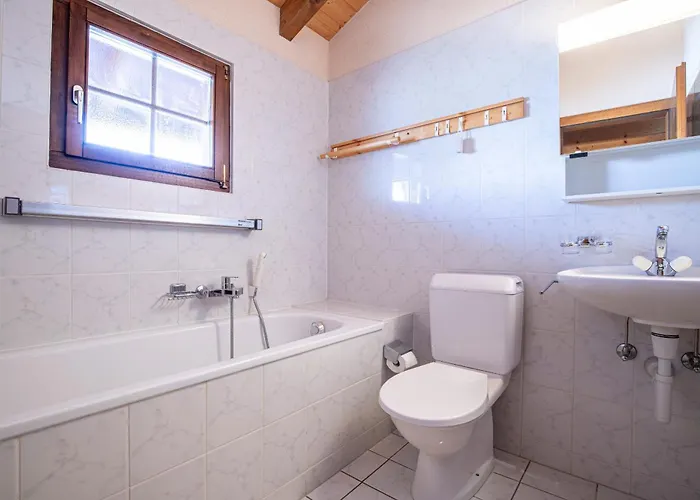 Hibou Mountain & Quiet 6 Pers 木屋 *